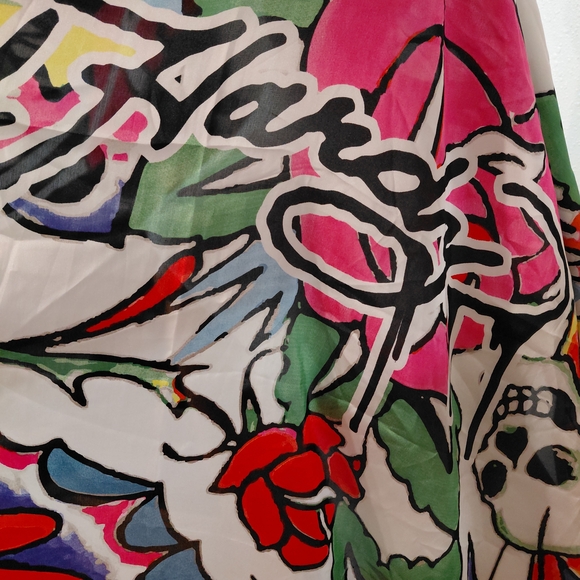 NWT Ed Hardy Skull Rose Tattoo Print Large Scarf Wrap Shawl 43x42 Y2K Streetwear - Picture 8 of 9